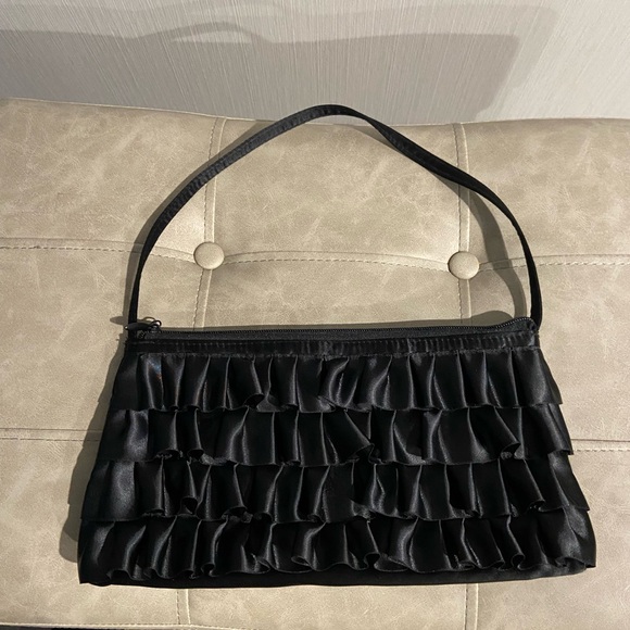 LACOME BLACK RUFFLE HANDBAG - Picture 7 of 7
